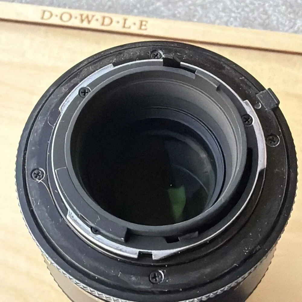 Contact Carl Zeiss SonarT* 135 Mm F/2.8 Manual Focus Lens